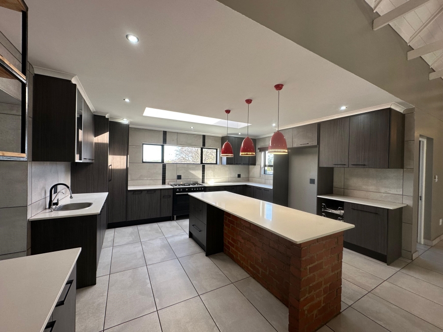 5 Bedroom Property for Sale in Leloko Lifestyle Estate North West